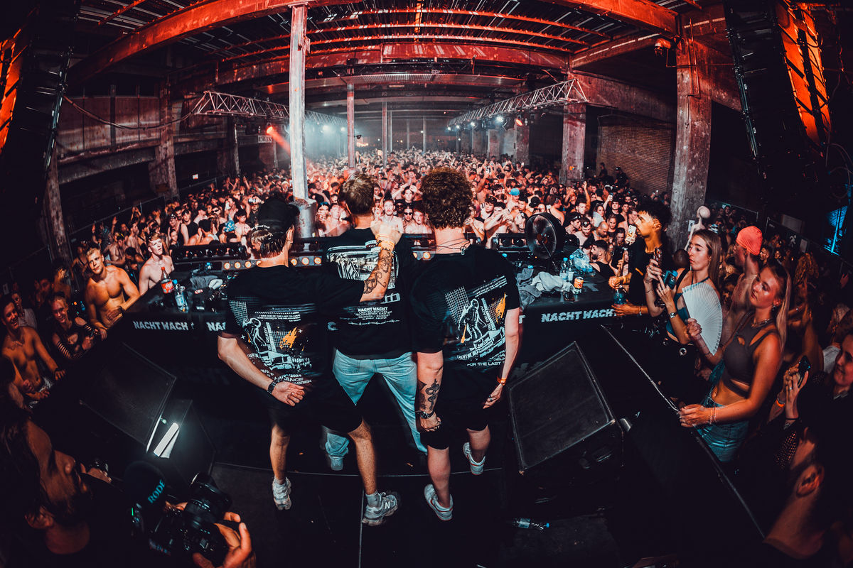 Loading... just a sec